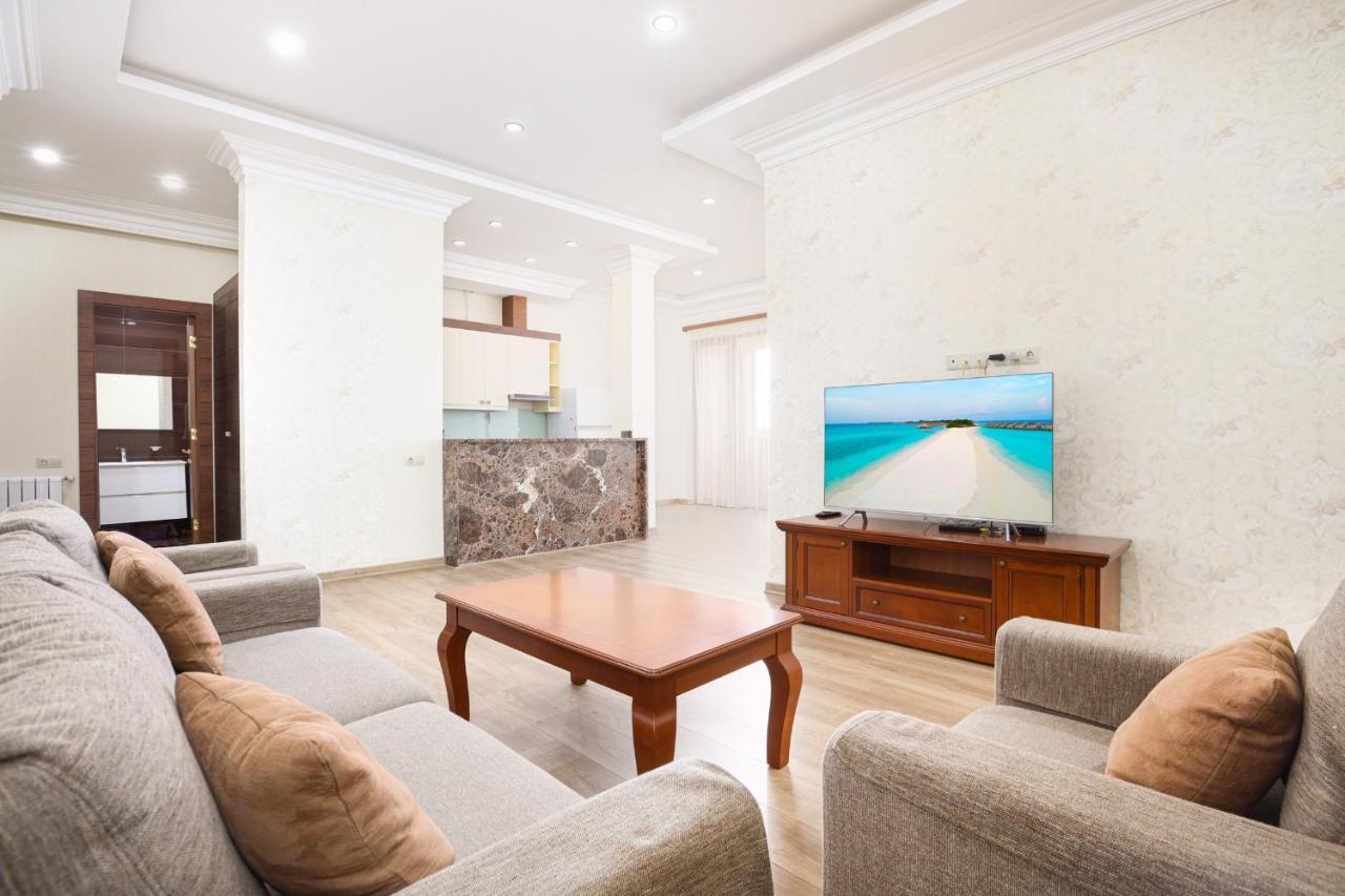 Central Yerevan 3 Bedrooms Exclusive Penthouse Apartment,Small Center Ngoại thất bức ảnh