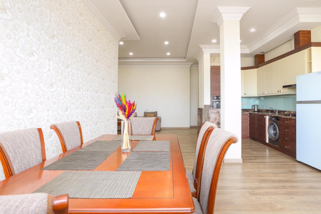 Central Yerevan 3 Bedrooms Exclusive Penthouse Apartment,Small Center Ngoại thất bức ảnh
