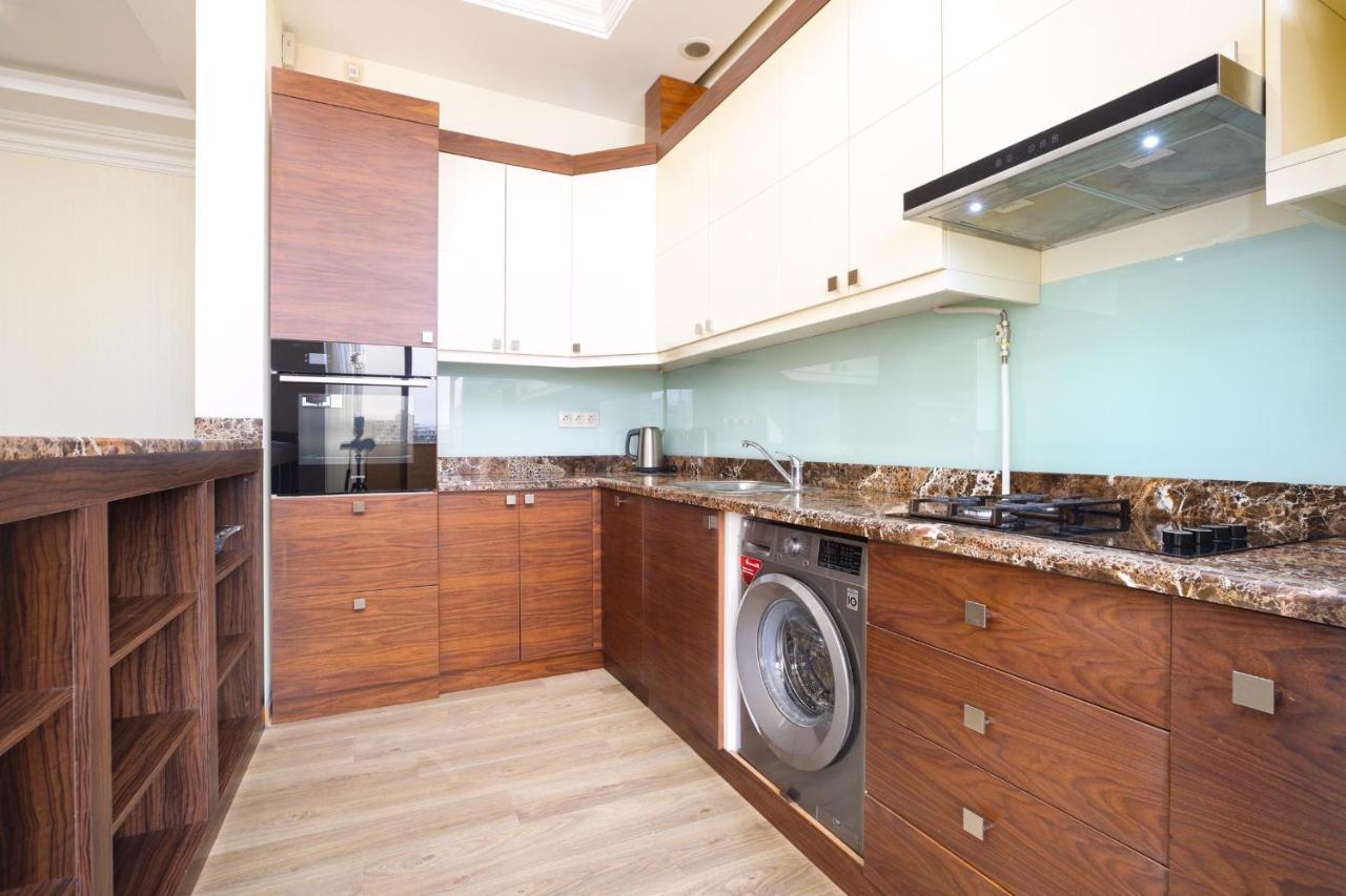 Central Yerevan 3 Bedrooms Exclusive Penthouse Apartment,Small Center Ngoại thất bức ảnh